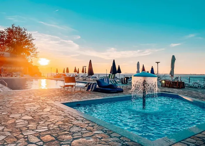 Aqua Holiday Apartments